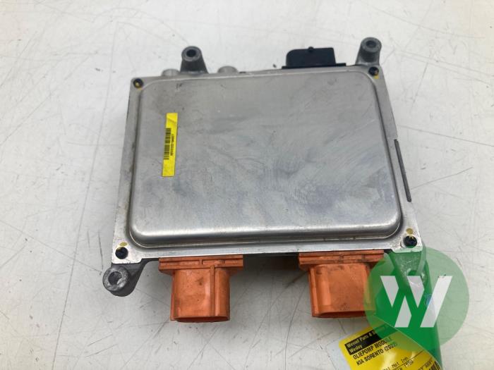 Usados Módulo bomba de aceite Kia Sorento IV (MQ4) 1.6 T-GDi Hybrid 16V 2WD Precio € 366,45 Norma de margen ofrecido por Wessel Parts & Service B.V.
