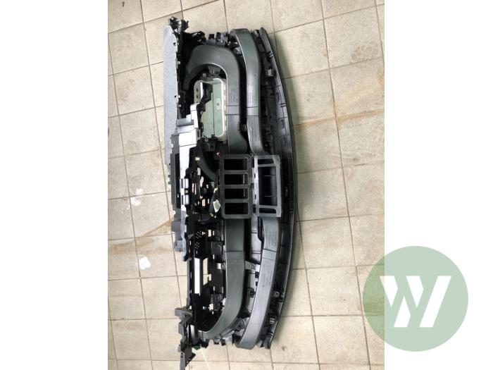 Usados Salpicadero Renault Megane E-Tech (RCB) 60 kWh Precio de solicitud ofrecido por Wessel Parts & Service B.V.
