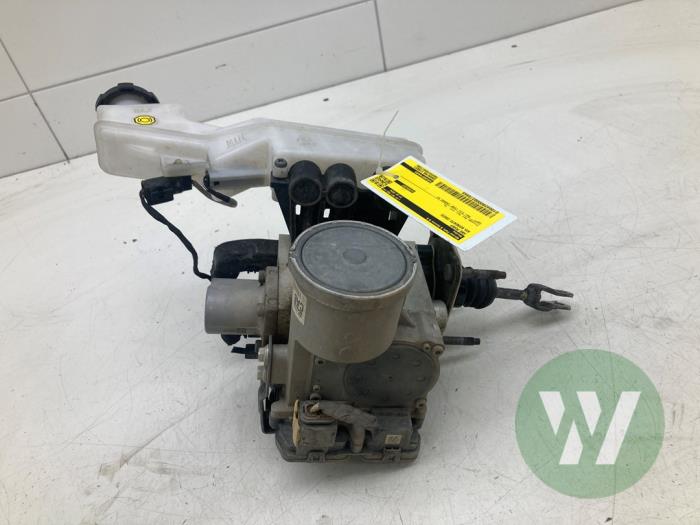 Używane Pompa ABS Kia Sorento IV (MQ4) 1.6 T-GDi Hybrid 16V 2WD Cena € 2.362,50 Procedura marży oferowane przez Wessel Parts & Service B.V.