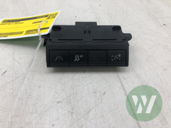 Używane Przelacznik (rózne) Renault Megane E-Tech (RCB) 60 kWh Cena € 40,95 Procedura marży oferowane przez Wessel Parts & Service B.V.