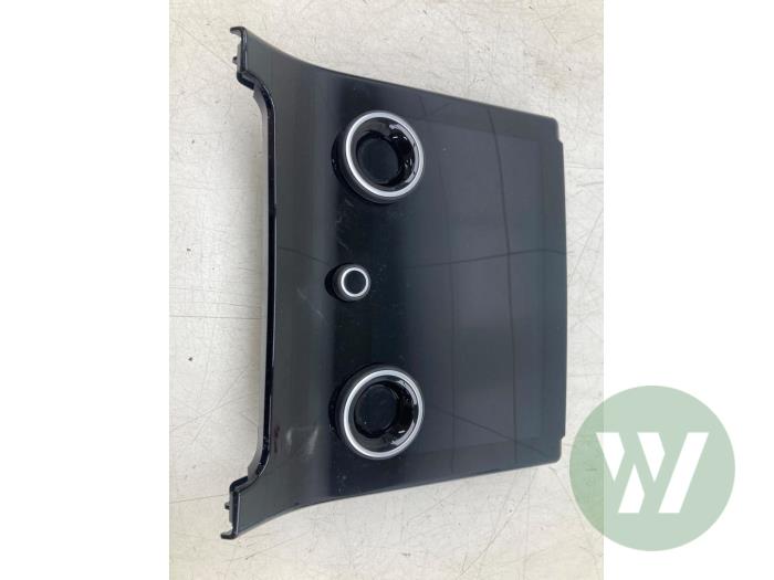 Begagnade Innerdisplay Landrover Range Rover Velar (LY) 2.0 16V P400e AWD Pris € 313,95 Marginaltabell erbjuds av Wessel Parts & Service B.V.