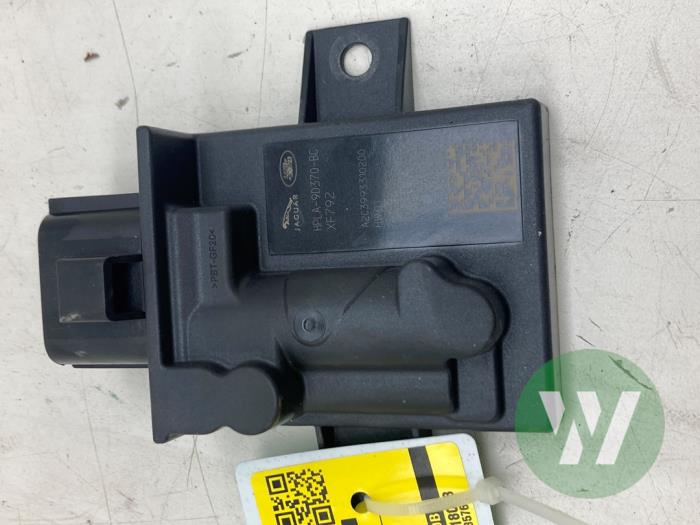 Usagé Module pompe carburant Landrover Range Rover Velar (LY) 2.0 16V P400e AWD Prix € 82,95 Règlement à la marge proposé par Wessel Parts & Service B.V.