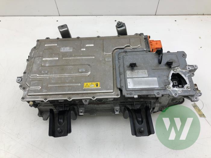 Używane Ladowarka pokladowa Renault Megane E-Tech (RCB) 60 kWh Cena € 1.258,95 Procedura marży oferowane przez Wessel Parts & Service B.V.