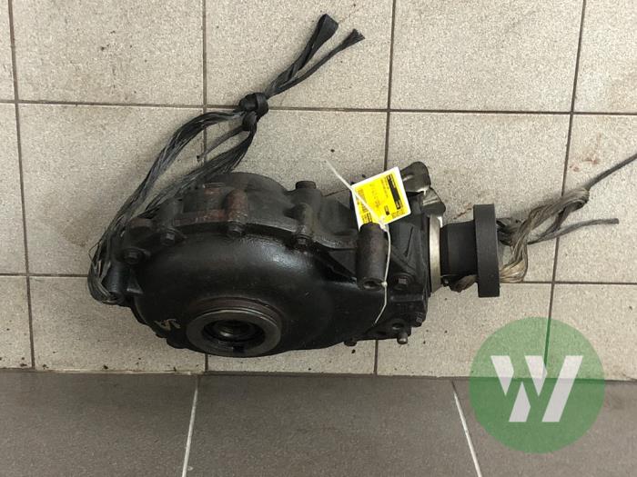 Begagnade Främre differential Landrover Range Rover III (LM) 3.6 TDV8 32V Pris € 313,95 Marginaltabell erbjuds av Wessel Parts & Service B.V.