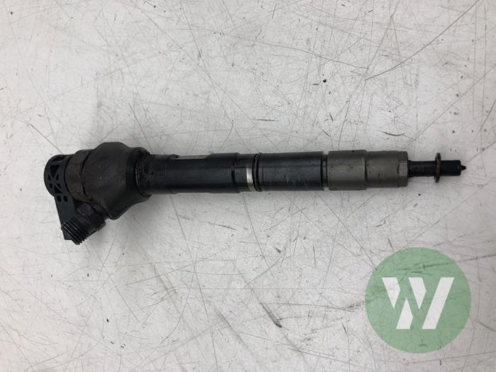 Usados Inyector (diésel) Volkswagen Passat Variant (365) 2.0 TDI 16V 140 Precio € 103,95 Norma de margen ofrecido por Wessel Parts & Service B.V.