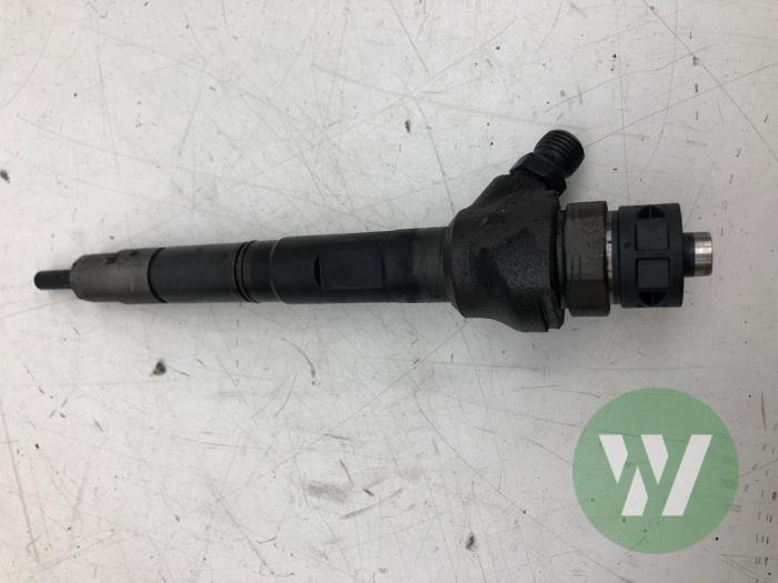 Usados Inyector (diésel) Volkswagen Passat Variant (365) 2.0 TDI 16V 140 Precio € 103,95 Norma de margen ofrecido por Wessel Parts & Service B.V.