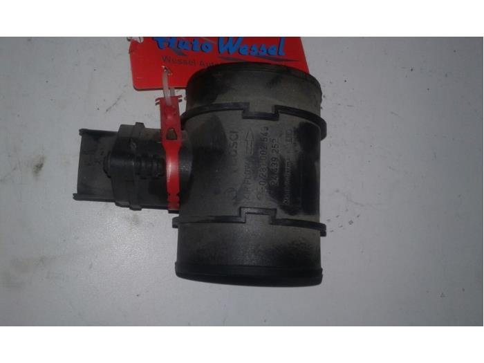 Begagnade Luftflödesmätare Opel Combo (Corsa C) 1.3 CDTI 16V Pris € 31,50 Marginaltabell erbjuds av Wessel Parts & Service B.V.
