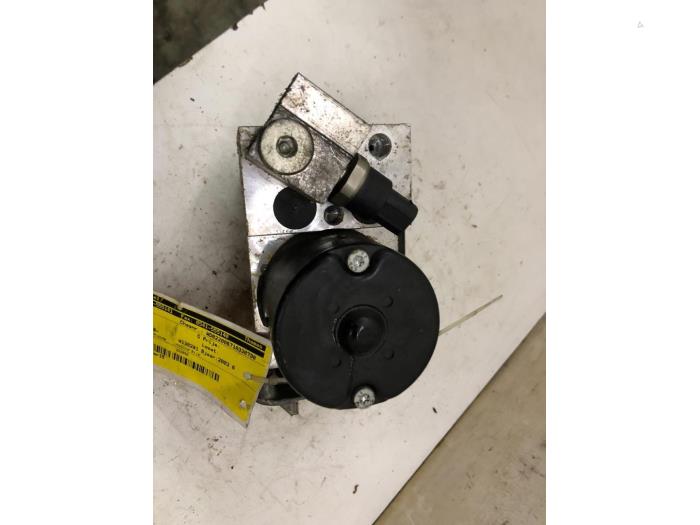 Używane Pompa ABS Mercedes S (W220) 3.7 S-350 V6 18V Cena € 40,95 Procedura marży oferowane przez Wessel Parts & Service B.V.
