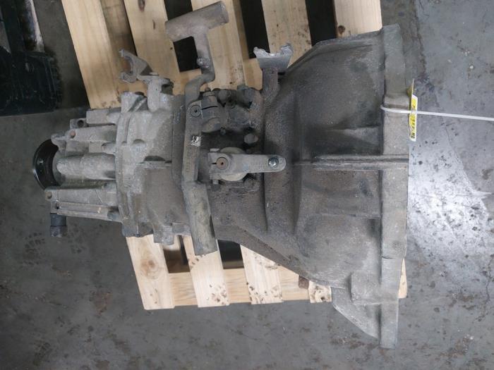 Gebrauchte Getriebe Renault Mascott 160.65 Preis € 943,95 Margenregelung angeboten von Wessel Parts & Service B.V.