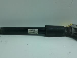 Used Rear shock absorber rod, right BMW 3 serie Touring (F31) Price € 125,00 Margin scheme offered by Autobedrijf G.H. Wessel B.V.