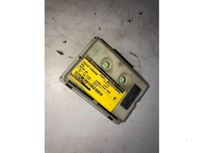Begagnade Innerdisplay Opel Zafira (F75) 1.6 16V Pris € 36,75 Marginaltabell erbjuds av Wessel Parts & Service B.V.