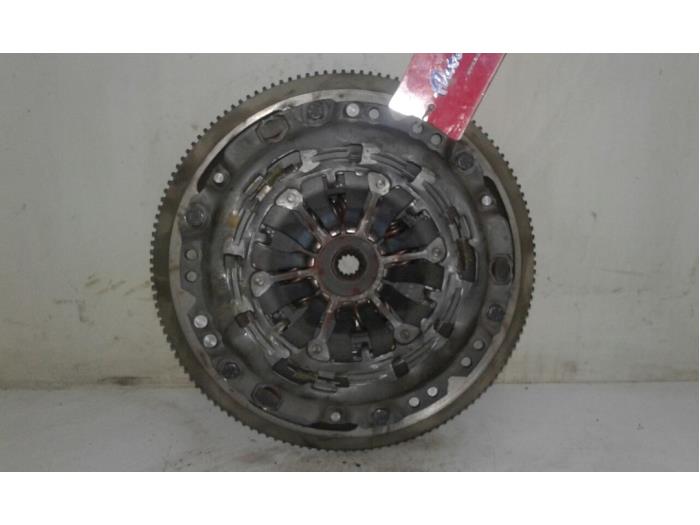 Gebrauchte Schwungrad Opel Corsa D Preis auf Anfrage angeboten von Wessel Parts & Service B.V.