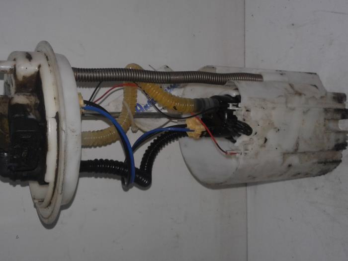 Electric fuel pump from a Fiat Doblo 2010
