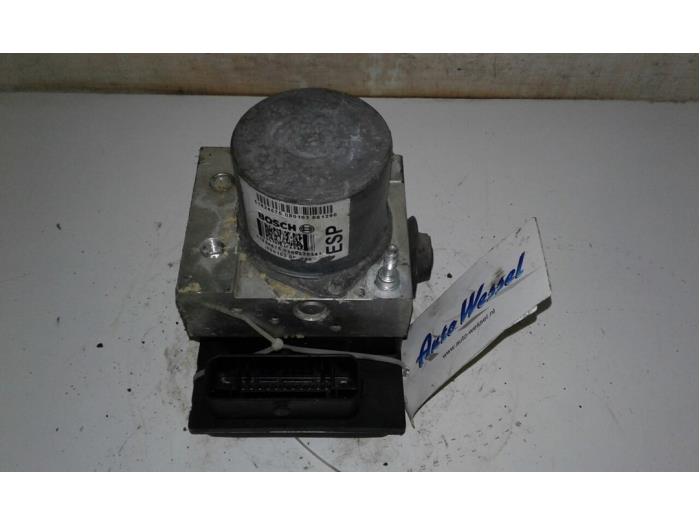 Usagé Pompe ABS Fiat 500 (312) 1.4 16V Prix € 103,95 Règlement à la marge proposé par Wessel Parts & Service B.V.