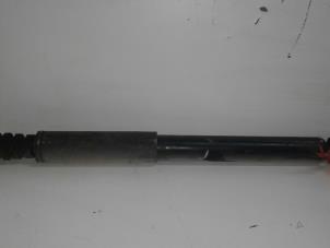 Used Rear shock absorber, left Renault Clio III (BR/CR) 1.4 16V Price € 30,00 Margin scheme offered by Autobedrijf G.H. Wessel B.V.