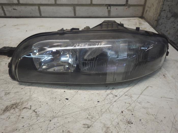 Używane Reflektor lewy Fiat Marea Cena € 31,50 Procedura marży oferowane przez Wessel Parts & Service B.V.