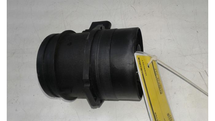 Begagnade Luftflödesmätare BMW 1 serie (E82) 120d 16V Pris € 61,95 Marginaltabell erbjuds av Wessel Parts & Service B.V.