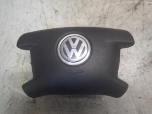 Usados Airbag izquierda (volante) Volkswagen Transporter T5 2.5 TDi Precio € 59,00 Norma de margen ofrecido por Autobedrijf G.H. Wessel B.V.