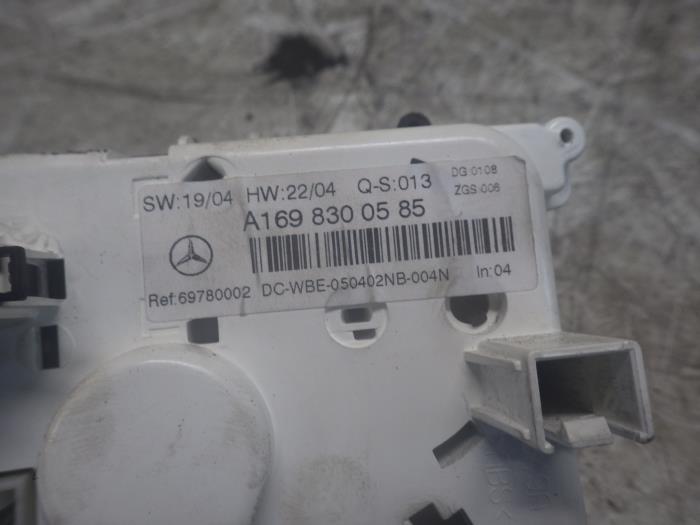 Heater control panel from a Mercedes-Benz A (W169)  2005