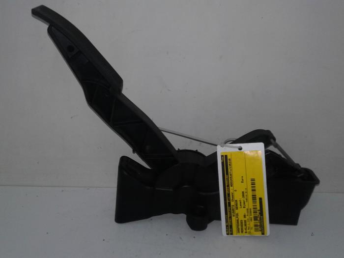 Begagnade Gaspedalsensor Mercedes B (W245) 2.0 B-180 CDI 16V Pris € 40,95 Marginaltabell erbjuds av Wessel Parts & Service B.V.