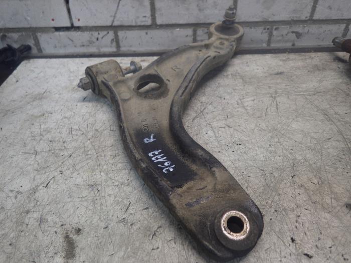 Front wishbone, right from a Renault Master IV (FV) 2.3 dCi 100 16V FWD 2010