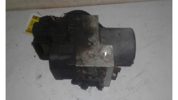 Usagé Bloc ABS Ford Transit 2.4 TDdi 16V 300M Prix € 40,95 Règlement à la marge proposé par Wessel Parts & Service B.V.