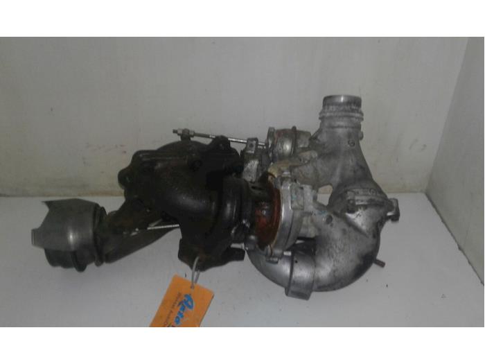 Używane Turbo Mercedes GLK (204.7/9) 2.2 220 CDI 16V BlueEff.,BlueTEC 4-Matic Cena na żądanie oferowane przez Wessel Parts & Service B.V.