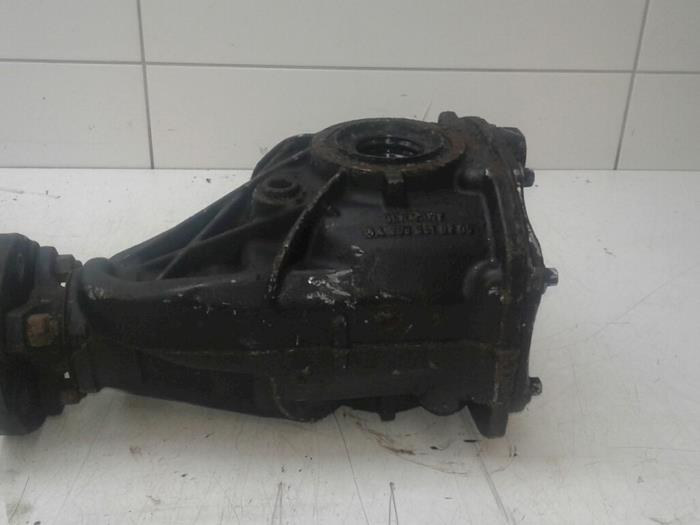 Rear differential from a Mercedes-Benz C Combi (S203) 2.2 C-200 CDI 16V 2003