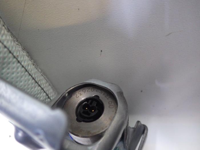 Używane Kurtyna Volkswagen Touran (1T1/T2) 1.9 TDI 105 Euro 3 Cena € 61,95 Procedura marży oferowane przez Wessel Parts & Service B.V.