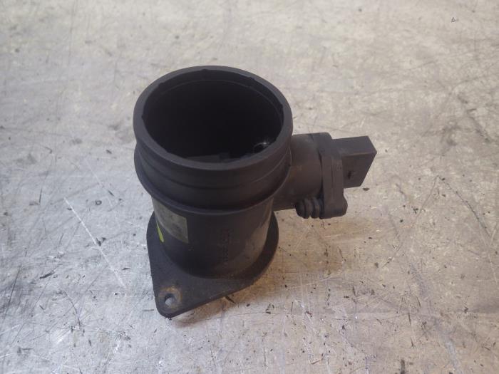 Usagé Débitmètre Volkswagen Passat Variant (3B5) 1.9 TDI 115 Prix € 36,75 Règlement à la marge proposé par Wessel Parts & Service B.V.