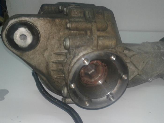 Front differential from a Volkswagen Touareg (7LA/7L6) 2.5 TDI R5 2007