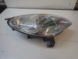 Used Headlight, right Citroen Xsara Picasso (CH) 1.8 16V Price € 35,00 Margin scheme offered by Autobedrijf G.H. Wessel B.V.