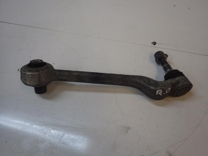 Front lower wishbone, right from a BMW 3 serie (E90) 318i 16V 2008