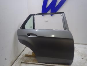 Używane Drzwi prawe tylne wersja 4-drzwiowa Mercedes E-Klasse Cena € 229,00 Procedura marży oferowane przez Autobedrijf G.H. Wessel B.V.