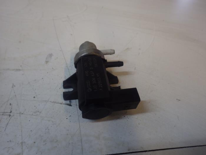 Turbo relief valve from a Volkswagen Touran (1T1/T2)  2007