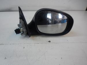 Used Wing mirror, right BMW 3 serie (E90) 316d 16V Price € 69,00 Margin scheme offered by Autobedrijf G.H. Wessel B.V.