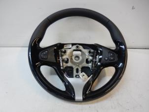 Used Steering wheel Renault Clio IV (5R) 1.5 Energy dCi 90 FAP Price € 134,00 Margin scheme offered by Autobedrijf G.H. Wessel B.V.