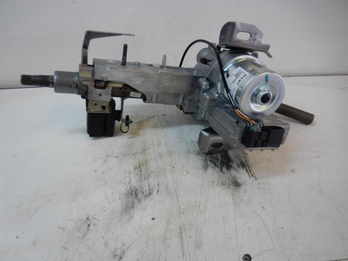 Steering column from a Renault Clio IV (5R) 1.5 Energy dCi 90 FAP 2015