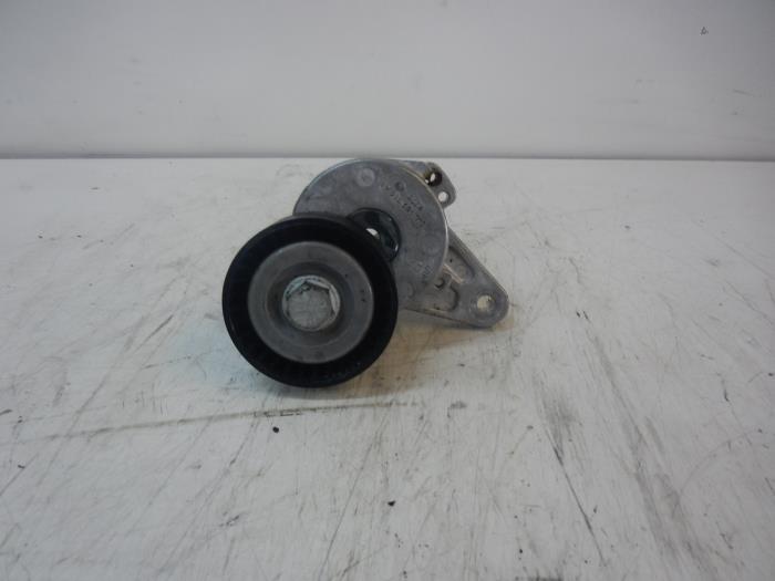 Usados Rodillo tensor correa múltiple Audi A3 Sportback (8VA/8VF) 2.0 TDI 16V Precio € 47,25 Norma de margen ofrecido por Wessel Parts & Service B.V.