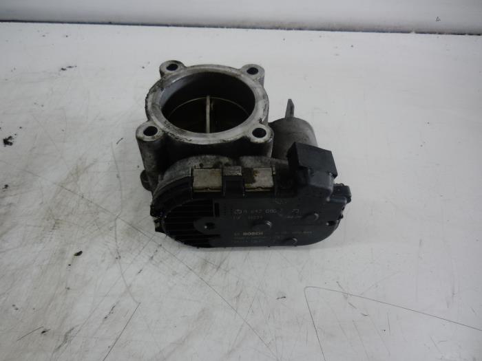 Gebrauchte Drosselklappengehäuse Mercedes R (W251) Preis € 51,45 Margenregelung angeboten von Wessel Parts & Service B.V.