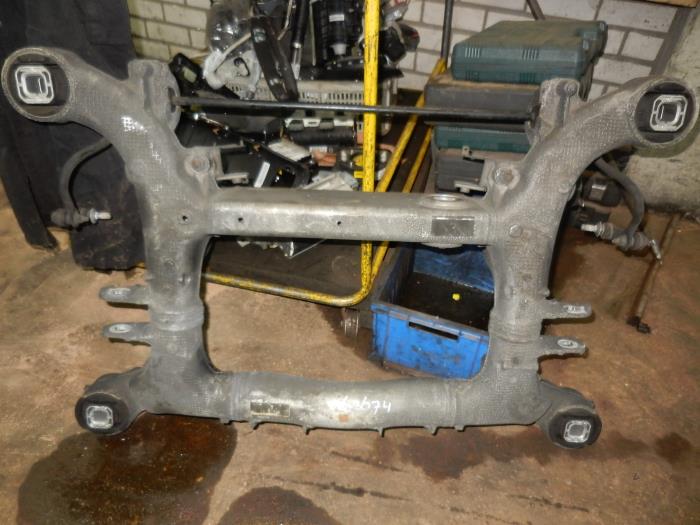 Subframe from a BMW 5 serie (F10) 520d 16V 2013