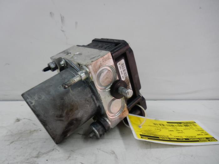 Usagé Bloc ABS Fiat Ducato (250) 2.3 D 120 Multijet Prix € 103,95 Règlement à la marge proposé par Wessel Parts & Service B.V.