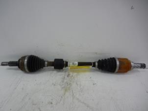 Used Front drive shaft, left Renault Clio IV (5R) 1.5 Energy dCi 90 FAP Price € 125,00 Margin scheme offered by Autobedrijf G.H. Wessel B.V.