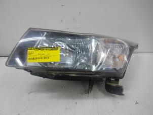 Used Headlight, left Chevrolet Cruze 2.0 D 16V Price € 89,00 Margin scheme offered by Autobedrijf G.H. Wessel B.V.