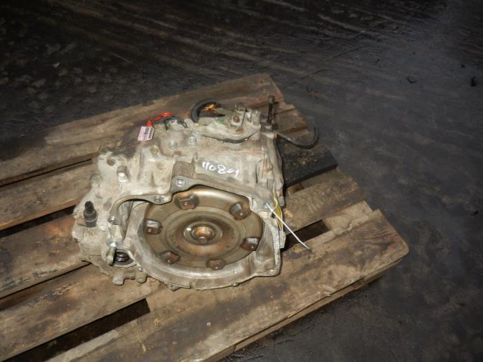Getriebe van een Suzuki Baleno (GC/GD) 1.6 16V 1998