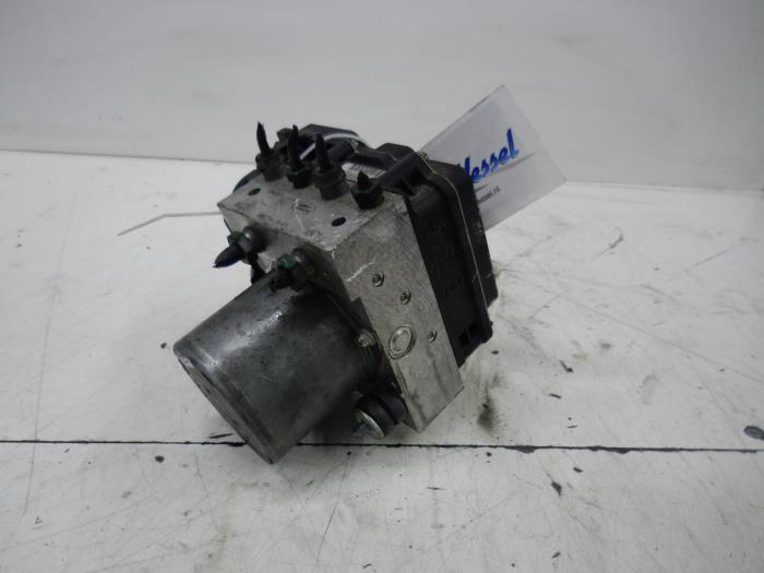 Begagnade ABS-pump Landrover Range Rover Sport (LS) 3.0 S TDV6 Pris € 208,95 Marginaltabell erbjuds av Wessel Parts & Service B.V.