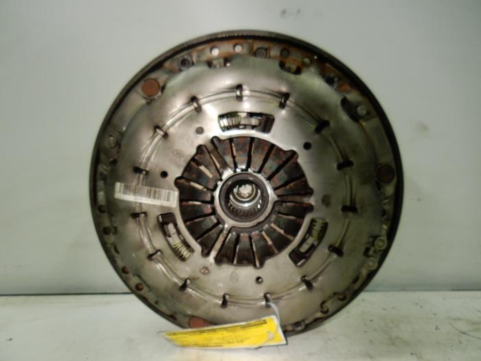 Gebrauchte Schwungrad BMW 5 serie (F10) 518d 16V Preis € 303,45 Margenregelung angeboten von Wessel Parts & Service B.V.