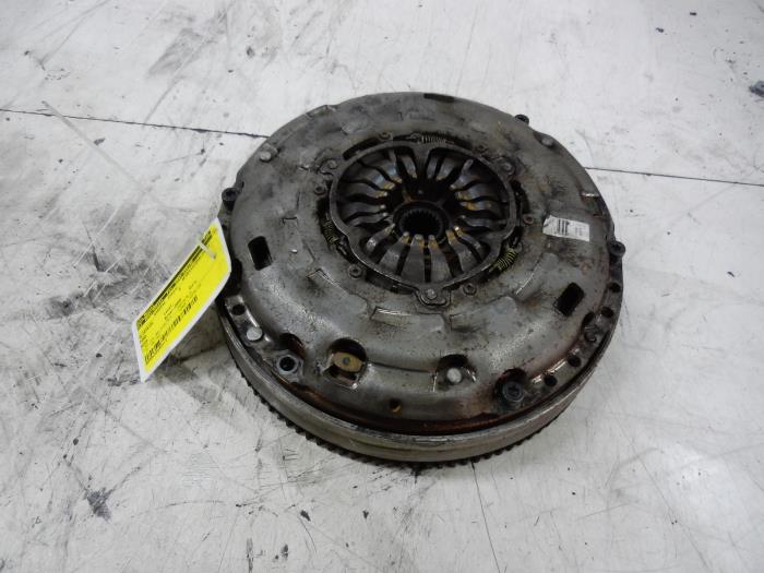 Gebrauchte Schwungrad Ford Kuga I Preis € 303,45 Margenregelung angeboten von Wessel Parts & Service B.V.