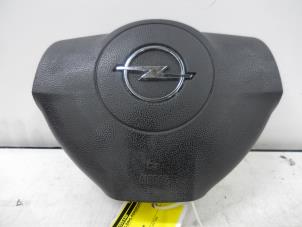 Usagé Airbag gauche (volant) Opel Astra H (L48) Prix € 139,00 Règlement à la marge proposé par Autobedrijf G.H. Wessel B.V.