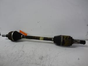 Used Drive shaft, rear right Mercedes ML I (163) 270 2.7 CDI 20V Price € 89,00 Margin scheme offered by Autobedrijf G.H. Wessel B.V.